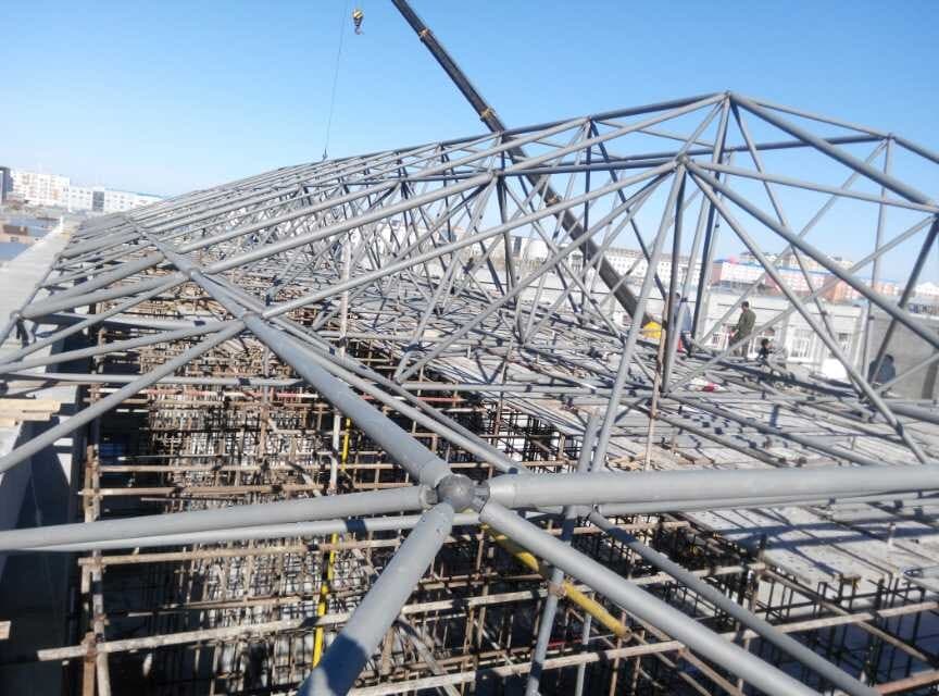 高平商贸城屋顶网架工程