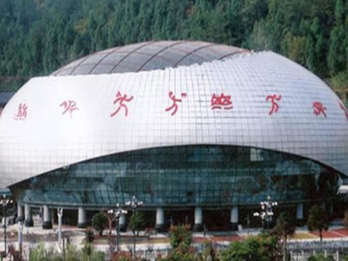 高平体育中心球形网架加工安装